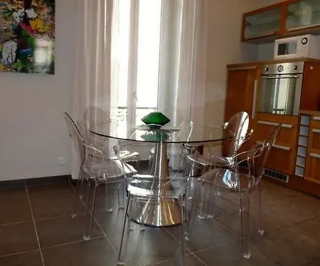 Meynadier Port Apartment *