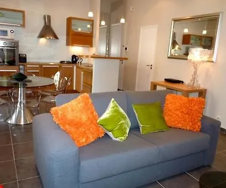 Meynadier Port Apartman *